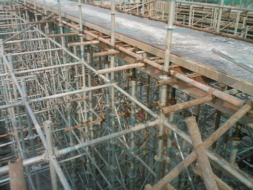 【建筑鋼管腳手架】守得住安quan才是關(guān)鍵的！